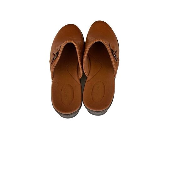 Clarks Womens Brown Slip On Round Toe Leather Upper Clogs Size 7.5M - Picture 2 of 7